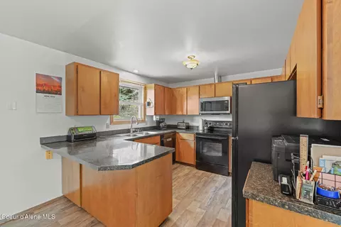 Kitchen - 1500 E Brook Dr, Post Falls, ID 83854 photo 1 of 2