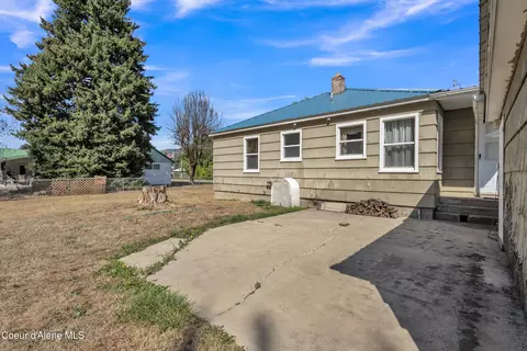 Exterior - 313 E Larch Ave, Osburn, ID 83849 photo 3 of 8