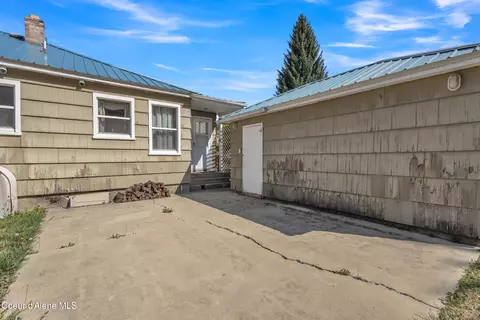 Exterior - 313 E Larch Ave, Osburn, ID 83849 photo 6 of 8