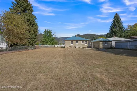 Exterior - 313 E Larch Ave, Osburn, ID 83849 photo 4 of 8