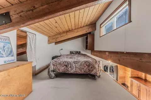 Bedroom - 226 Mogul Hill Rd Building 3 Rd #1, Sandpoint, ID 83864 photo 4 of 4