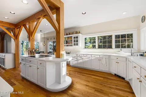 Kitchen - 1175 Eureka Rd, Sagle, ID 83860 photo 3 of 6