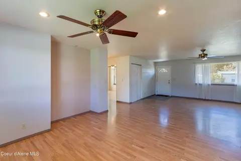 Living - 316 W 6th Ave, Clark Fork, ID 83811 photo 5 of 6