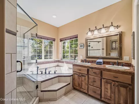 Bath - 4231 E Burchell Dr, Hayden, ID 83835 photo 3 of 10