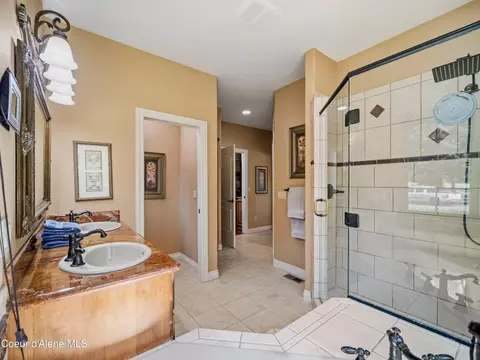 Bath - 4231 E Burchell Dr, Hayden, ID 83835 photo 6 of 10