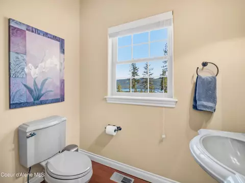 Bath - 4231 E Burchell Dr, Hayden, ID 83835 photo 1 of 10