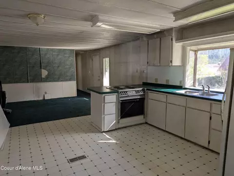 Kitchen - 204 Mine Ave, Wallace, ID 83873 photo 2 of 2