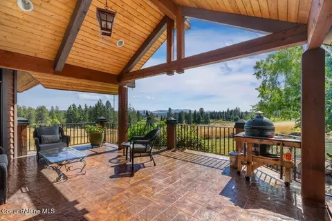16845 S Spinel Ct, Coeur D'alene, ID 83814