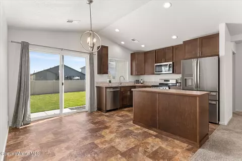 Kitchen - 1526 N Minam Loop, Post Falls, ID 83854 photo 1 of 4