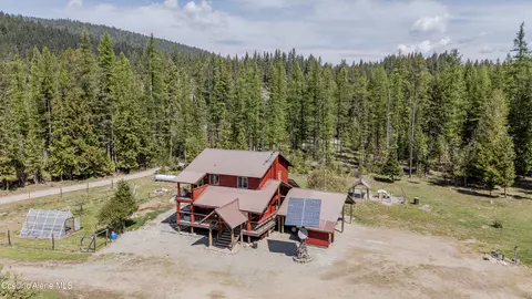 1202 Porkchop Rd, Moyie Springs, ID 83845