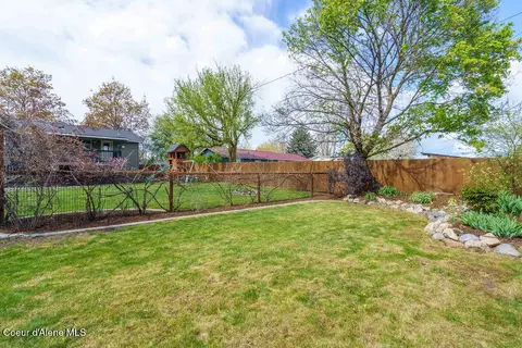 Exterior - 1879 E Prairieview Dr, Post Falls, ID 83854 photo 8 of 13