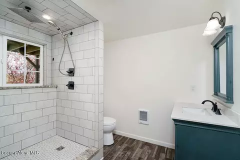 Bath - 1879 E Prairieview Dr, Post Falls, ID 83854 photo 4 of 5