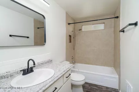 Bath - 1879 E Prairieview Dr, Post Falls, ID 83854 photo 1 of 5