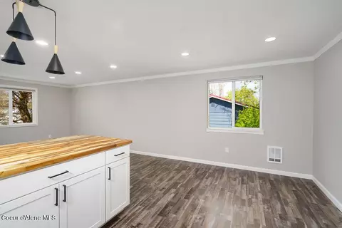 Living - 1879 E Prairieview Dr, Post Falls, ID 83854 photo 3 of 3