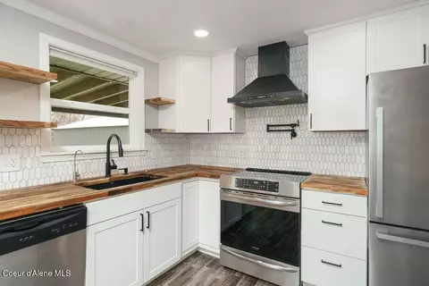 Kitchen - 1879 E Prairieview Dr, Post Falls, ID 83854 photo 5 of 5