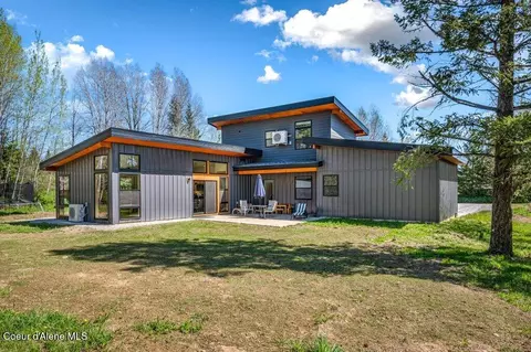 Exterior - 10130 W Pine St, Sandpoint, ID 83864 photo 8 of 11