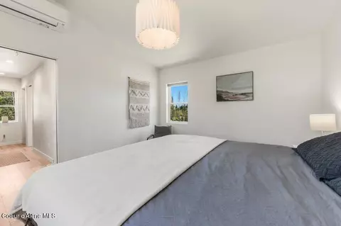 Bedroom - 10130 W Pine St, Sandpoint, ID 83864 photo 5 of 7
