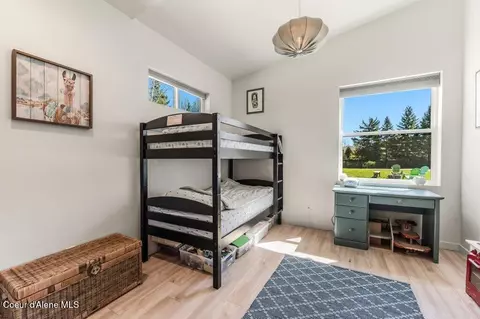 Bedroom - 10130 W Pine St, Sandpoint, ID 83864 photo 1 of 7