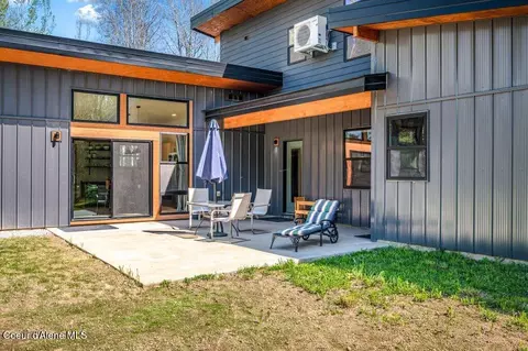 Exterior - 10130 W Pine St, Sandpoint, ID 83864 photo 6 of 11