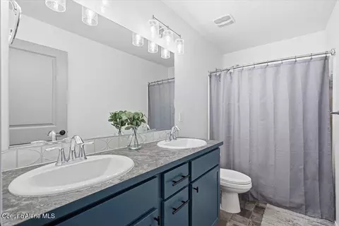 Bath - 1074 E Allenby Ave, Post Falls, ID 83854 photo 3 of 3