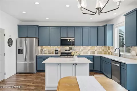 Kitchen - 1074 E Allenby Ave, Post Falls, ID 83854 photo 1 of 4