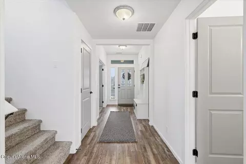 Entry Way - 1074 E Allenby Ave, Post Falls, ID 83854 photo 2 of 4