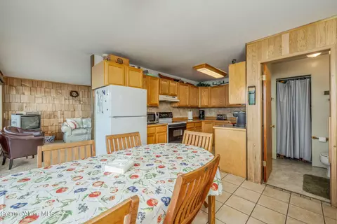 Dining - 3671 E Bridgeview Dr, Harrison, ID 83833 photo 2 of 2
