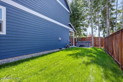 Exterior - 207 Madera Dr, Sandpoint, ID 83864 photo 5 of 10