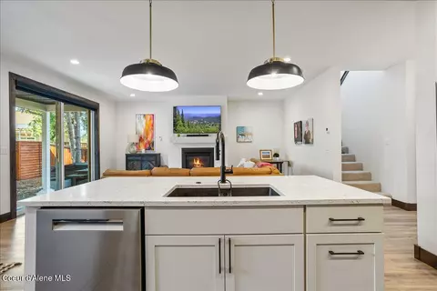 Kitchen - 207 Madera Dr, Sandpoint, ID 83864 photo 5 of 8