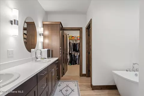 Bath - 207 Madera Dr, Sandpoint, ID 83864 photo 5 of 10