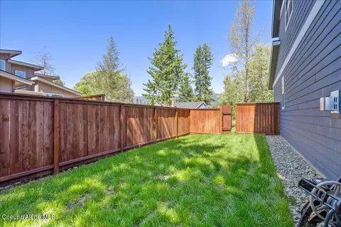 Exterior - 207 Madera Dr, Sandpoint, ID 83864 photo 7 of 10
