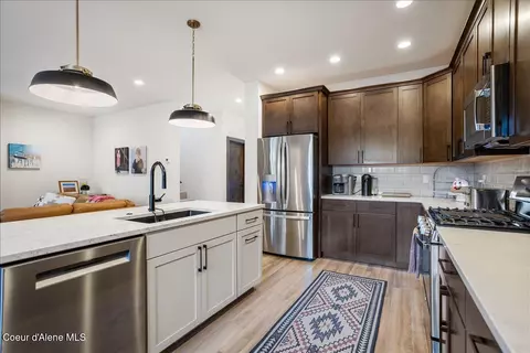 Kitchen - 207 Madera Dr, Sandpoint, ID 83864 photo 4 of 8