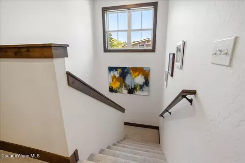 Entry Way - 207 Madera Dr, Sandpoint, ID 83864 photo 3 of 5