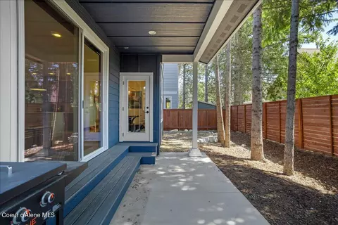 Exterior - 207 Madera Dr, Sandpoint, ID 83864 photo 3 of 10