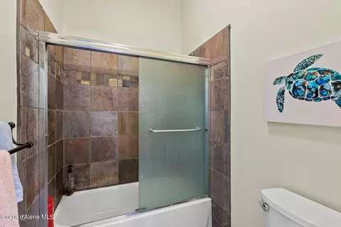 Bath - 5999 E Roger Dr, Post Falls, ID 83854 photo 5 of 5