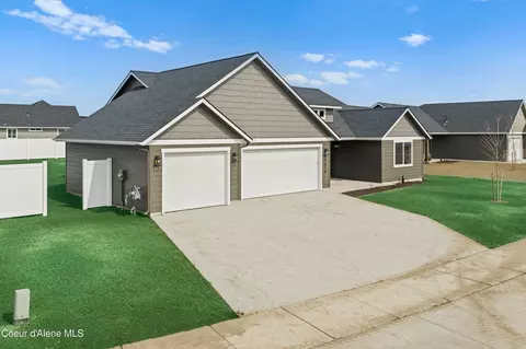 11699 N Simmons Ln, Rathdrum, ID 83858