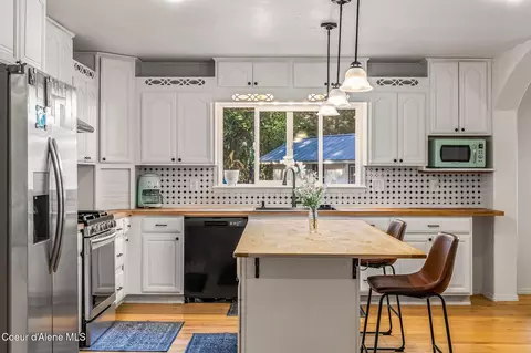 Kitchen - 883 Mountain View Rd, Clark Fork, ID 83811 photo 1 of 3