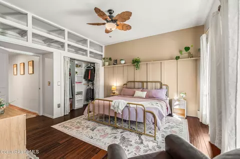 Bedroom - 883 Mountain View Rd, Clark Fork, ID 83811 photo 4 of 7