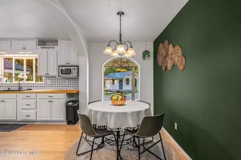 Dining - 883 Mountain View Rd, Clark Fork, ID 83811 photo 1 of 1
