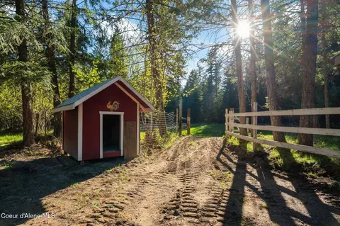Exterior - 883 Mountain View Rd, Clark Fork, ID 83811 photo 11 of 13
