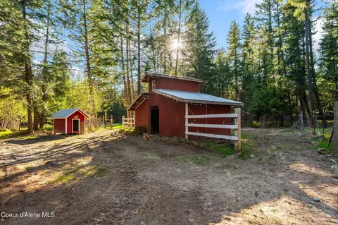 Exterior - 883 Mountain View Rd, Clark Fork, ID 83811 photo 9 of 13