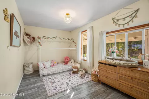 Bedroom - 883 Mountain View Rd, Clark Fork, ID 83811 photo 5 of 7