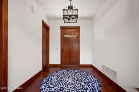 Entry Way - 645 Eagle Crest Dr, Sagle, ID 83860 photo 1 of 8
