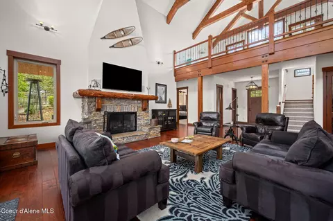 Living - 645 Eagle Crest Dr, Sagle, ID 83860 photo 5 of 8