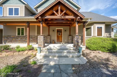 Exterior - 645 Eagle Crest Dr, Sagle, ID 83860 photo 7 of 27