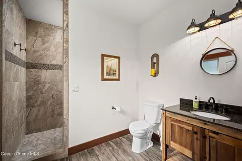 Bath - 645 Eagle Crest Dr, Sagle, ID 83860 photo 7 of 8