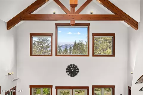 Entry Way - 645 Eagle Crest Dr, Sagle, ID 83860 photo 6 of 8