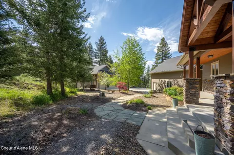 Exterior - 645 Eagle Crest Dr, Sagle, ID 83860 photo 6 of 27
