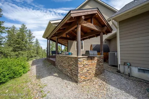 Exterior - 645 Eagle Crest Dr, Sagle, ID 83860 photo 17 of 27