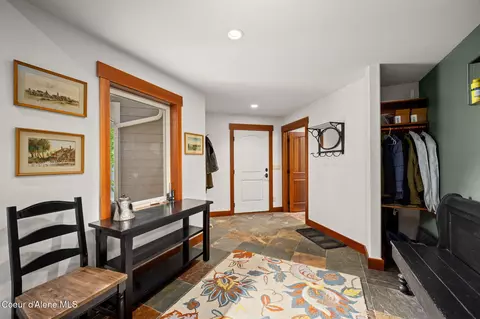 Entry Way - 645 Eagle Crest Dr, Sagle, ID 83860 photo 3 of 8